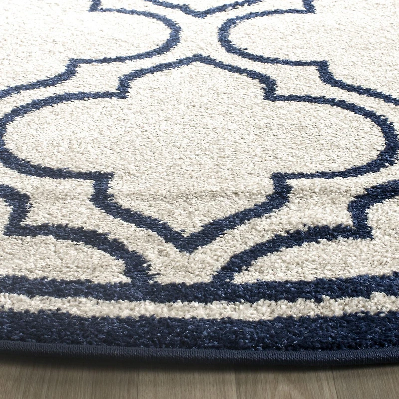 Safavieh Amherst Wilson Geometric Area Rug