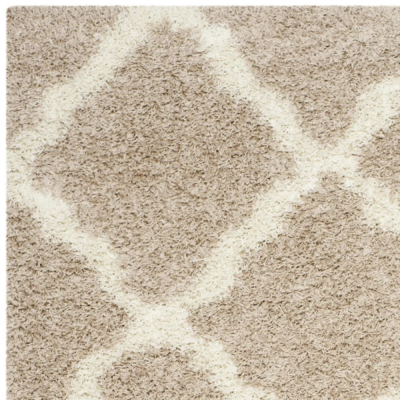 Safavieh Dallas Logan Geometric Shag Area Rug