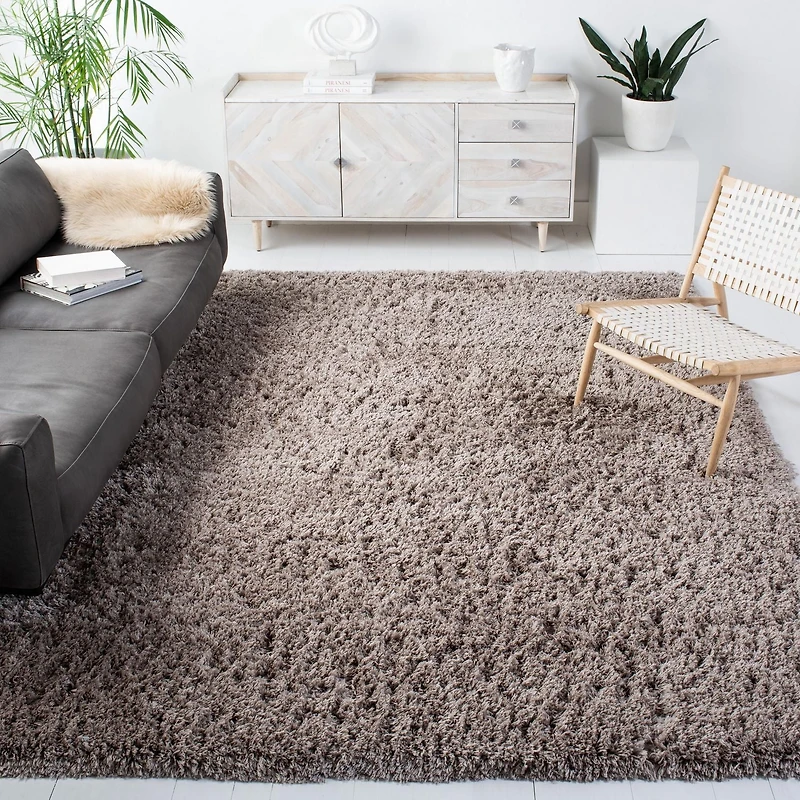 SAFAVIEH Polar Abbot Solid Extreme Plush Shag Area Rug