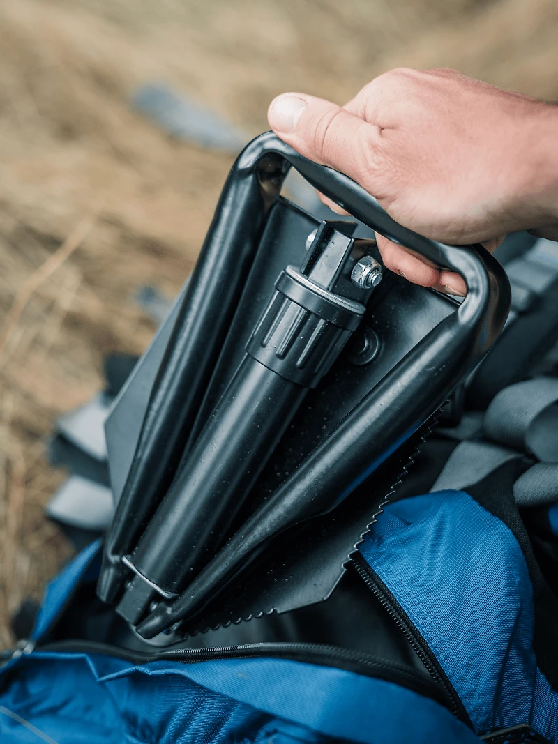 Coghlan's Folding Shovel - Lightweight Collapsible Entrenching Tool for Camping & Survival