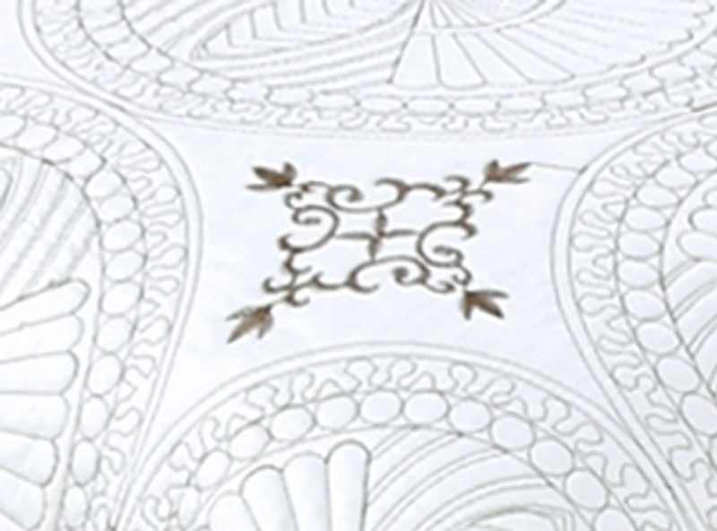 Marina Decoration Embroidered Stitching Coverlet Bedspread Ultra Soft Solid Bedding Summer Quilt Set with Quilted Sham