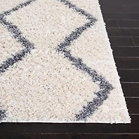 Safavieh Venus Carleen Tapis Chevron Shag