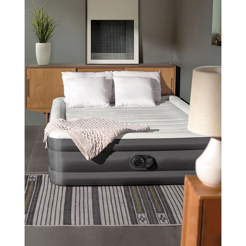 Intex Queen TRUAIRE Comfort Plush Airbed With Fiber-Tech Support & Built In Pump