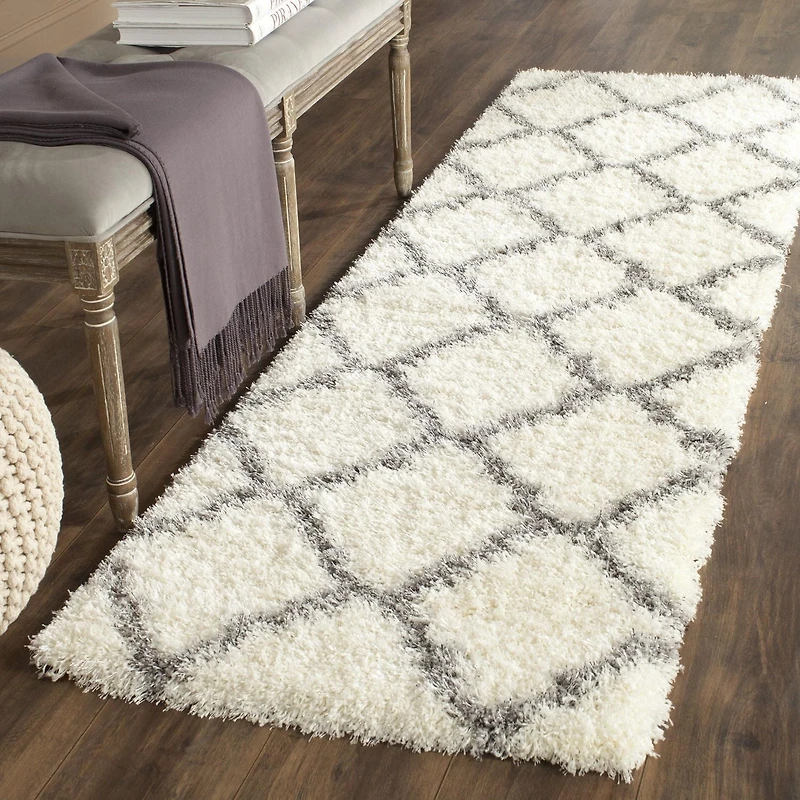 Safavieh Montreal Cebrail Geometric Shag Area Rug