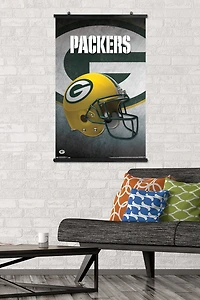 NFL Green Bay Packers - Helmet 16 Wall Poster, 22.375" x 34" Framed