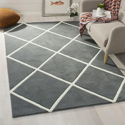 Safavieh Chatham Isaac Geometric Diamonds Area Rug