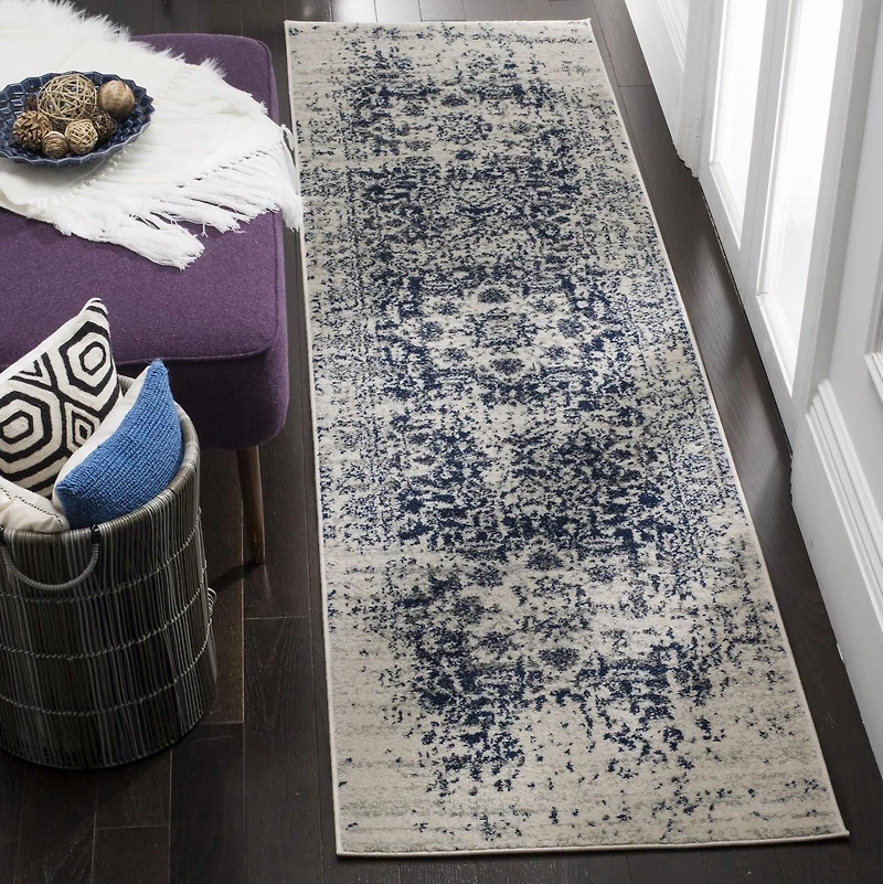 Safavieh Madison Katina Traditional Faded Area Rug