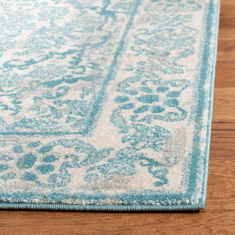 Safavieh Evoke Lorna Traditional Area Rug