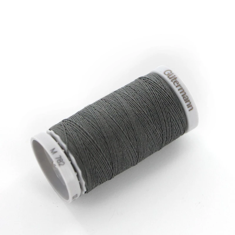 GÜTERMANN Extra Strong Polyester Thread 100 m (109.4 yd) No. 40