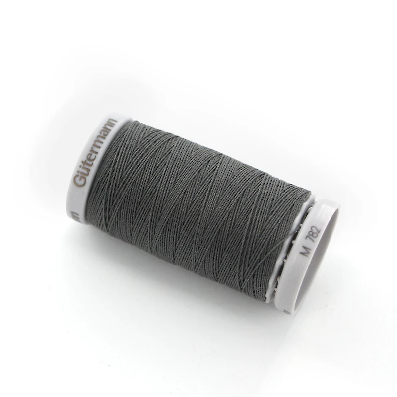 GÜTERMANN Extra Strong Polyester Thread 100 m (109.4 yd) No. 40