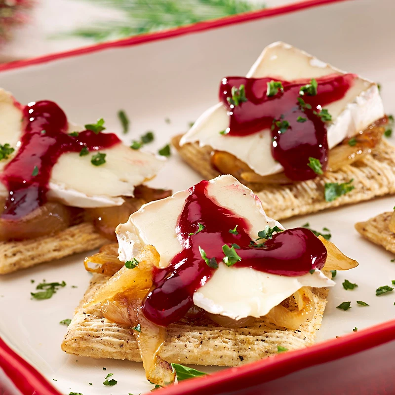 Triscuit Cracked Pepper & Olive Oil Snacking Crackers