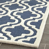 Safavieh Cambridge Kirsten Geometric Area Rug