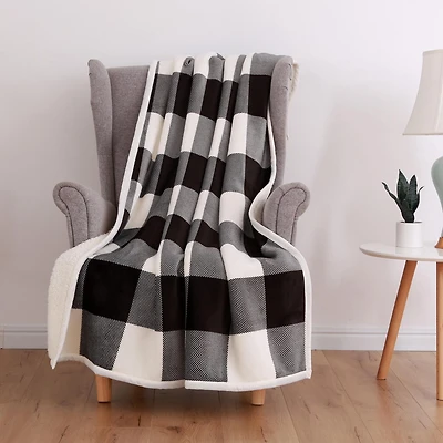 PLUSH VELVET THROW
