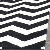 Safavieh Chatham Jake Zigzag Stripes Area Rug