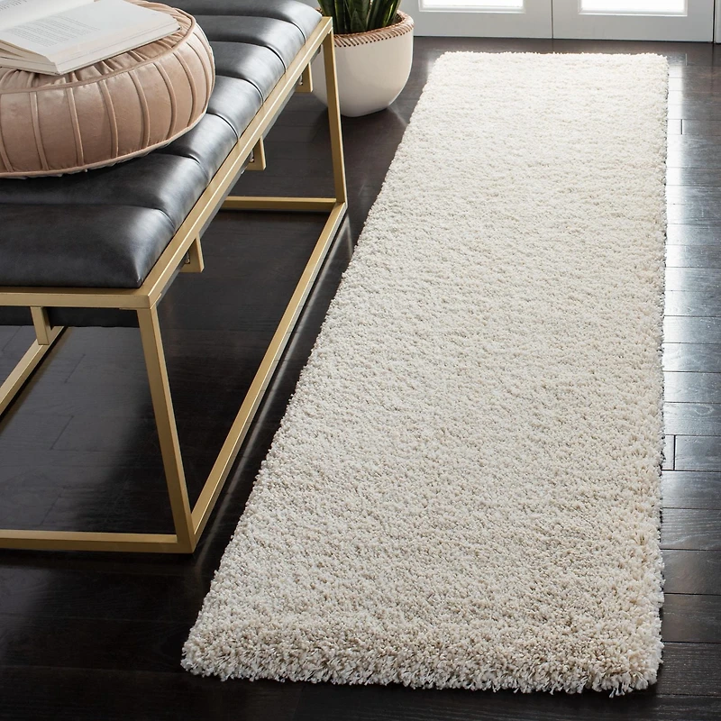 Safavieh Milan Harlow Solid Shag Area Rug