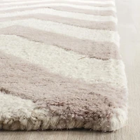 Safavieh Cambridge Kaitlyn Zig Zag Stripes Area Rug