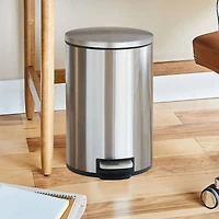 Poubelle de salle de bain Better Homes & Gardens, petite poubelle à pédale de 12 litres en acier inoxydable avec couvercle à fermeture douce, argentée