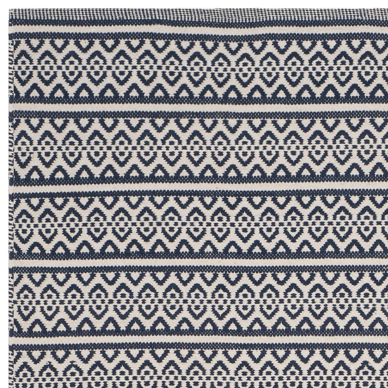 Safavieh Montauk Randall Geometric Stripes Area Rug