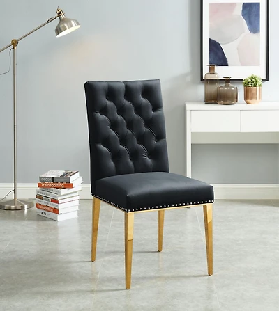 K-LIVING Regan Tufted Velvet Chair en noir avec pieds en acier inoxydable doré (Ensemble de 2)