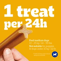 PEDIGREE DENTASTIX Gâteries de soins buccodentaires saveur de bœuf pour chiens adultes de race moyenne – réduisent l’accumulation de plaque et de tartre, 40 bâtonnets