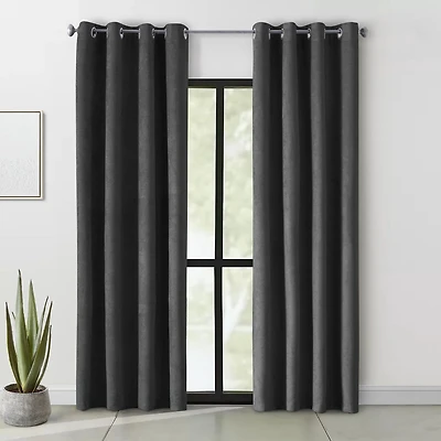 Nova Blackout Grommet Indoor Curtain