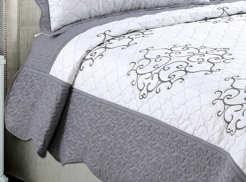 Couvre-lit brodé Marina Decoration, couvre-lit ultra doux et uni, parure de lit d'été avec taie d'oreiller matelassée, motif mandala argenté