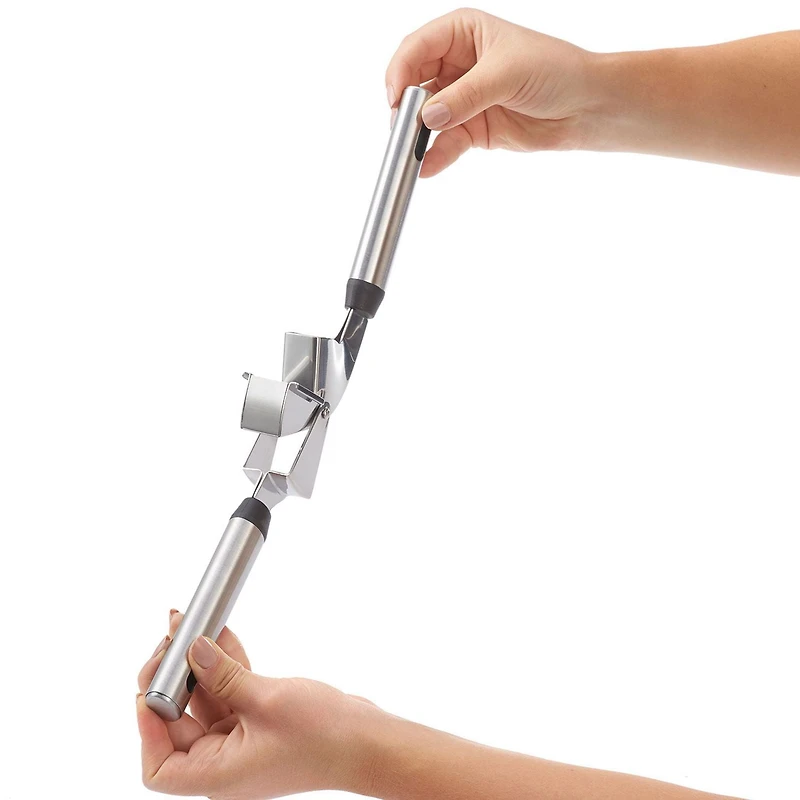 Starfrit Gourmet Steel Garlic Press, Large Capacity, Durable 430 Stainless Steel Handle, Pivoting Chamber for Easy Cleaning, Dishwasher Safe