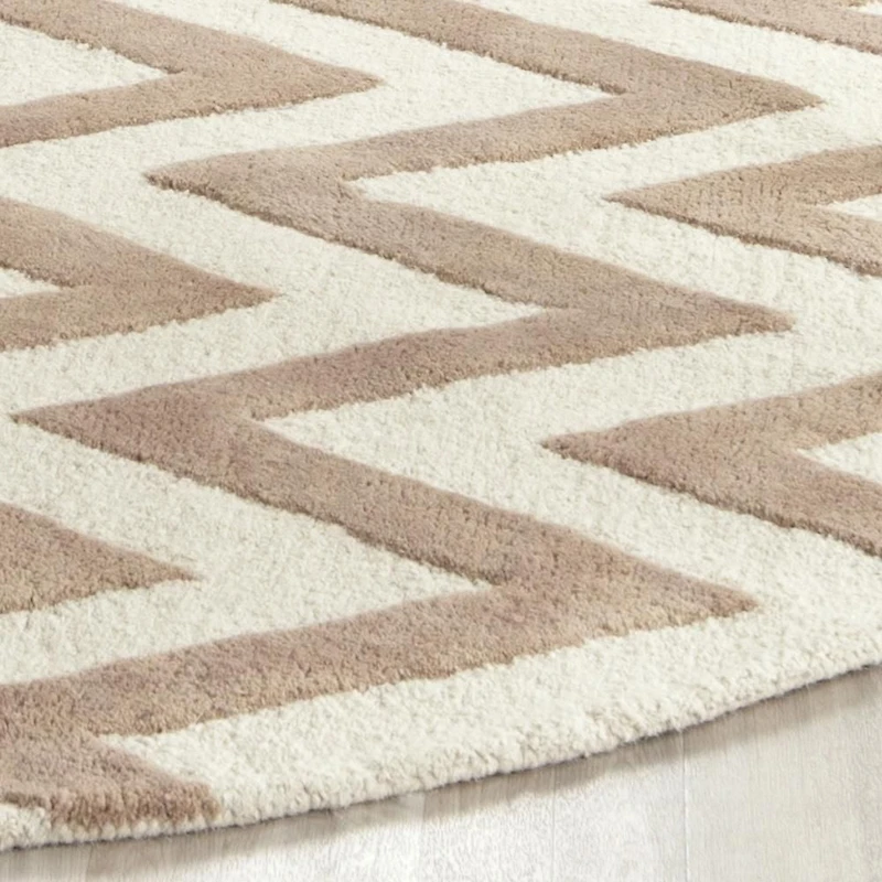 Safavieh Cambridge Kaitlyn Zig Zag Stripes Area Rug