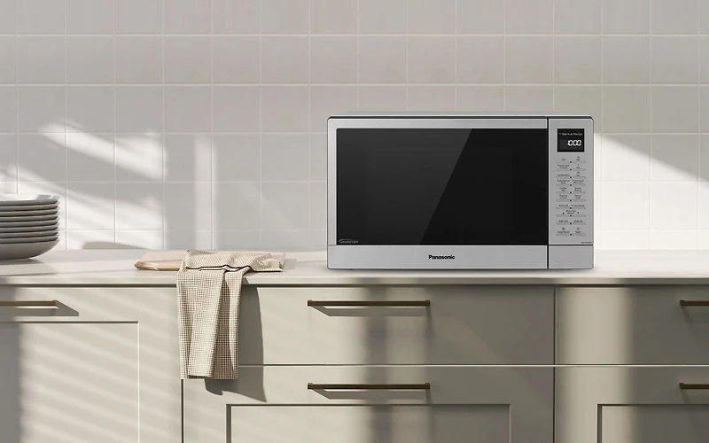 Panasonic NNGT69KS Genius Microwave, Broil Oven, Stainless Steel