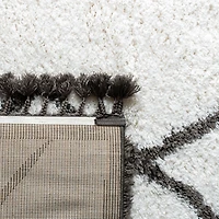 Safavieh Carmella Chase Aztec Fringe Shag Area Rug