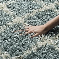 Safavieh Layla Geometric Plush Shag Area Rug