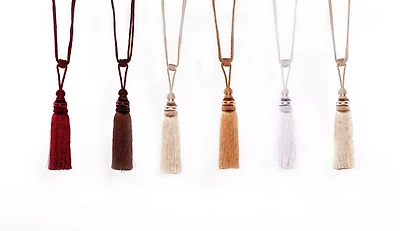 Gouchee Design Pompon Petite