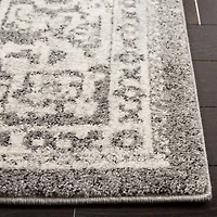 Safavieh Evoke Trena Traditional Area Rug