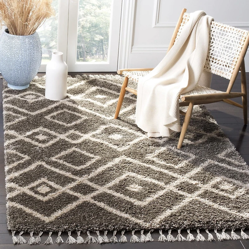 Safavieh Moroccan Fringe Shag Janella Geometric Area Rug