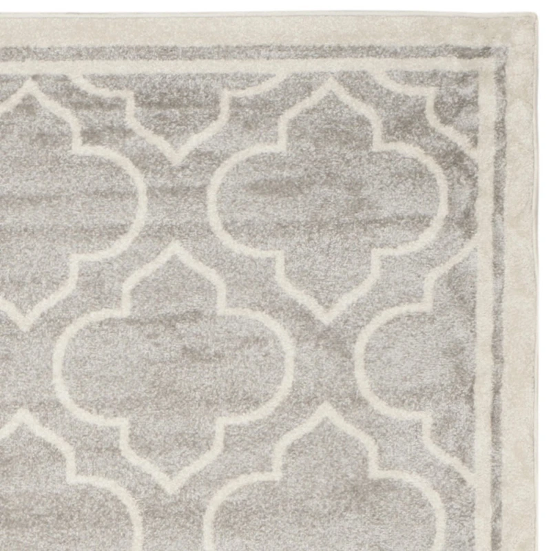 Safavieh Amherst Wilson Geometric Area Rug