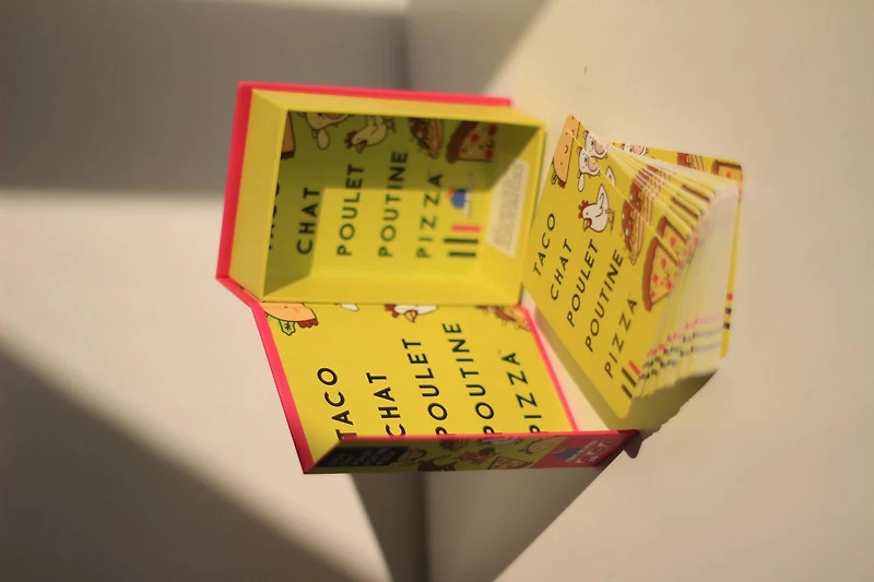 Jeu de cartes Taco Cat Goat Cheese Pizza, jeu de cartes amusant de Blue Orange ! Âges 8+, 10 à 15 minutes par partie, 2 à 8 joueurs.