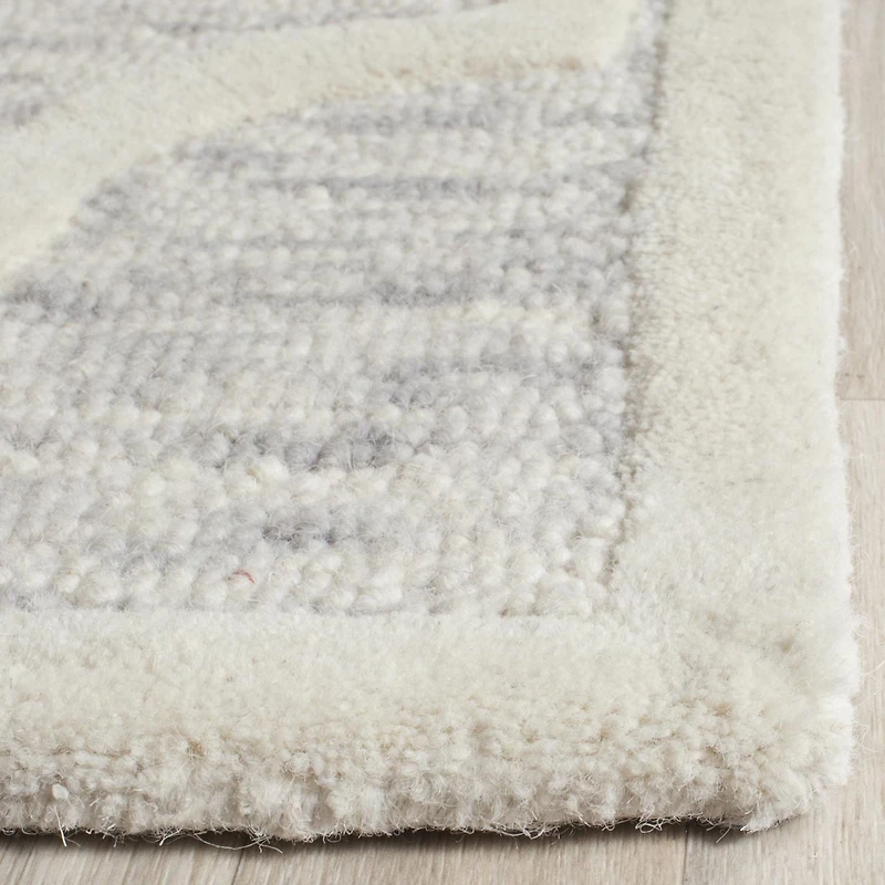 Safavieh Cambridge Kodey Faded Geometric Area Rug