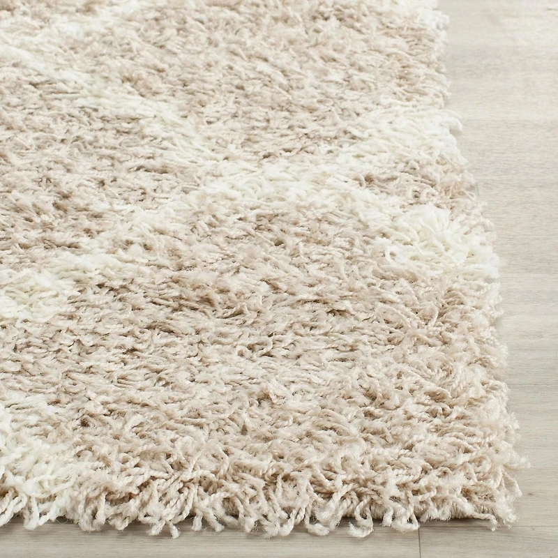 Safavieh Dallas Logan Tapis Géométrique Shag