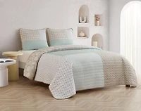 Megan 3 Piece Reversible Quilt Set