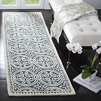 SAFAVIEH Cambridge Leslie Geometric Area Rug