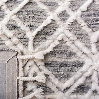 SAFAVIEH Casablanca Selma Abstract Geometric Shag Area Rug