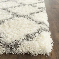 Safavieh Montreal Cebrail Geometric Shag Area Rug