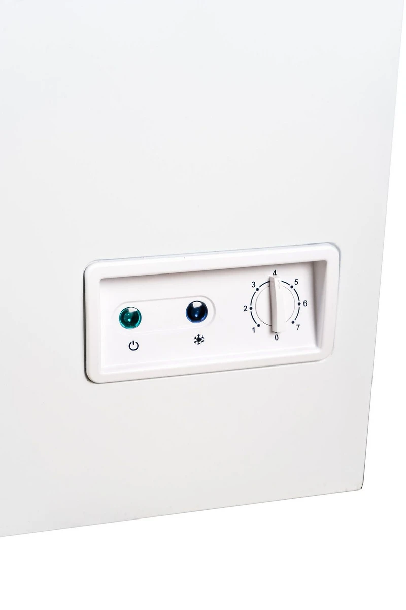 Danby DCF050A6WM Modèle carré de congélateur coffre 5.0 cu. ft. DOE en Blanc