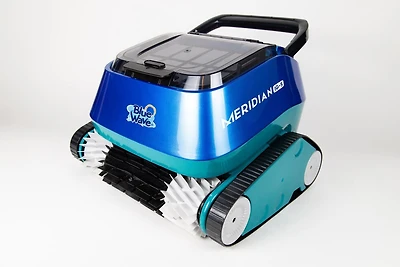 Nettoyeur robotisé Blue Wave Meridian IG-5 dans le sol