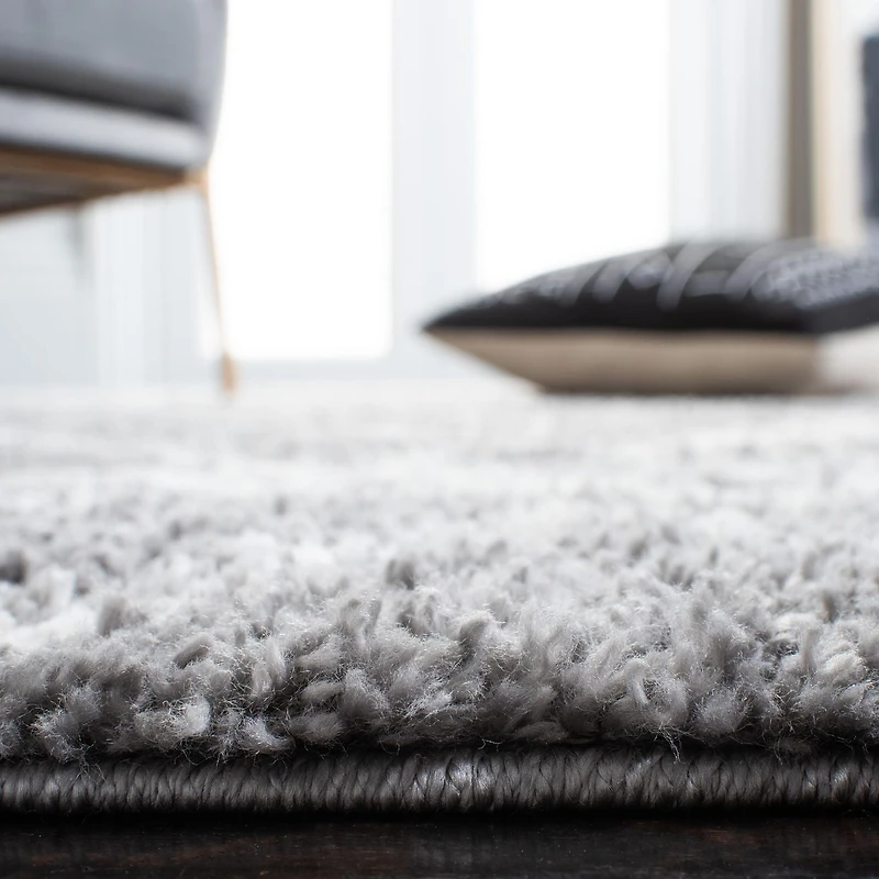 SAFAVIEH Berber Avery Geometric Diamonds Shag Area Rug