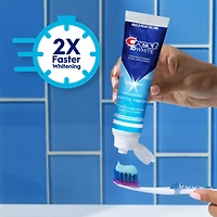 Crest 3D White Advanced Teeth Whitening Toothpaste, Arctic Fresh