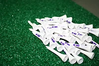Tour Mission, 1 5/8" (41mm) Tés De Golf En Bois Blanc, paquet De 50 par Tour Mission