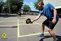 Ensemble de raquettes Street Racket 2 joueurs - Le jeu de raquette le plus polyvalent, amusant et facile pour intérieur et extérieur, sans filet, pour tous les âges
