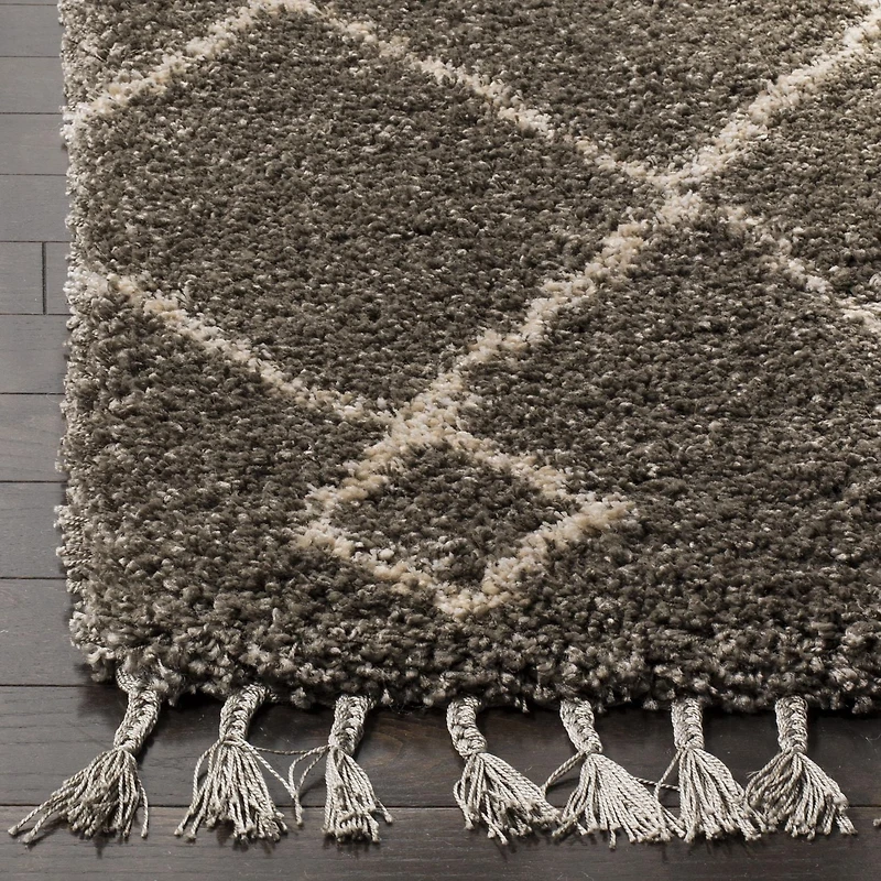 Safavieh Moroccan Fringe Lavern Geometric Shag Area Rug