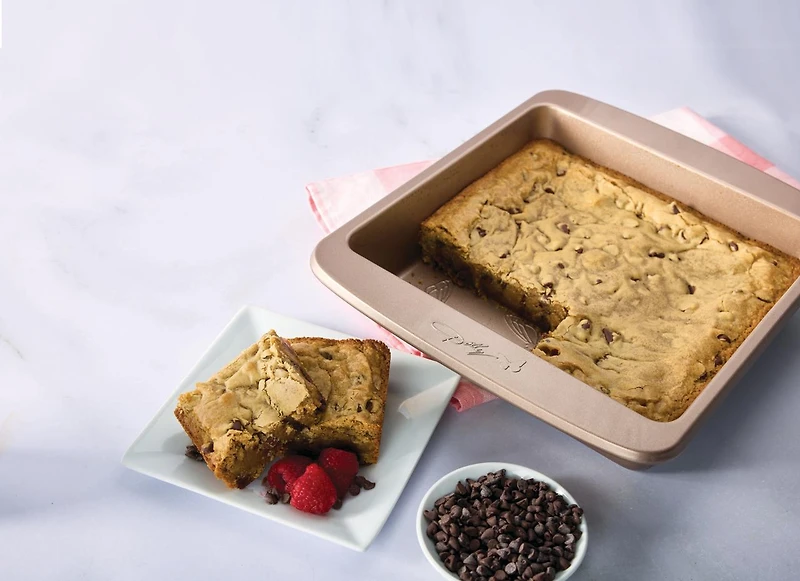 Dolly Parton 9" 05mm Non Stick Square Cake Pan